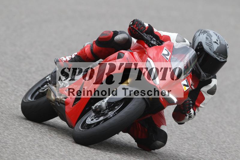 /Archiv-2025/10 23.04.2025 Cornu Master School ADR/rot-rouge/27